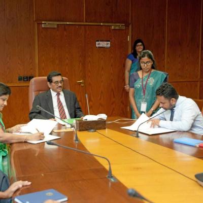 Siging Mou With Cbsl